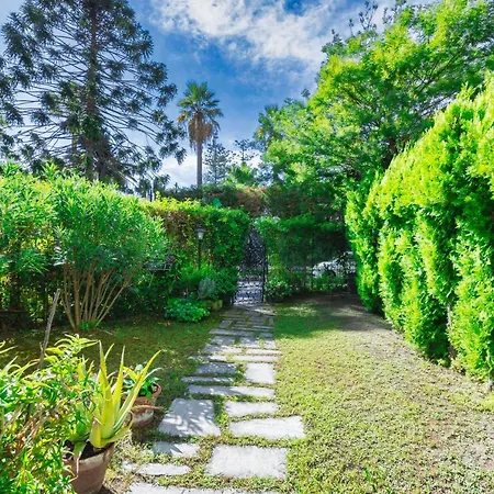 Un Giardino A Due Passi Dal Mare By Wonderful Italy Sanremo